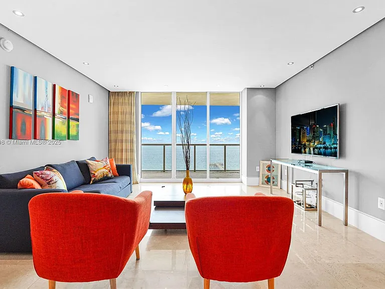 16699 Collins Ave #1103 — Photo 4