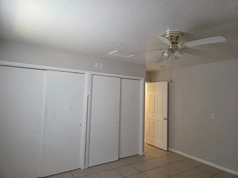 208 Mirador Dr — Photo 19