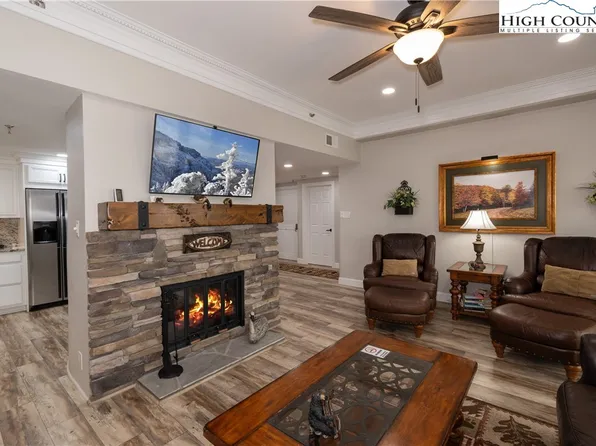 303 Sugar Top Drive #2003, Sugar Mountain, NC 28604