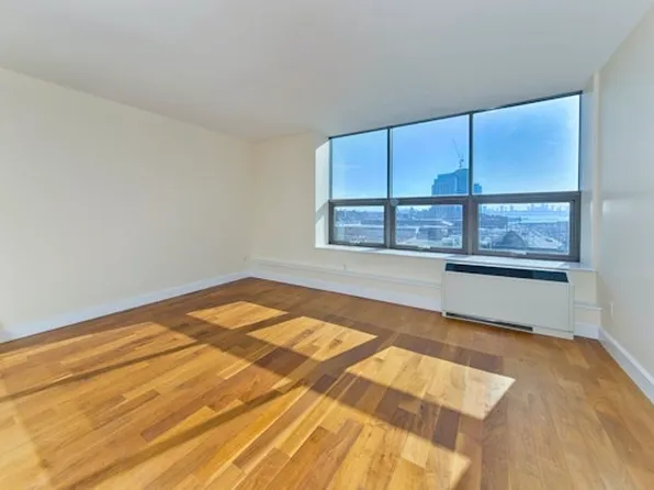 2-17 51st Avenue image 1 of 6