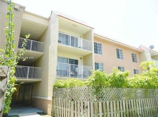8100 Geneva Ct APT 135, Doral, FL 33166