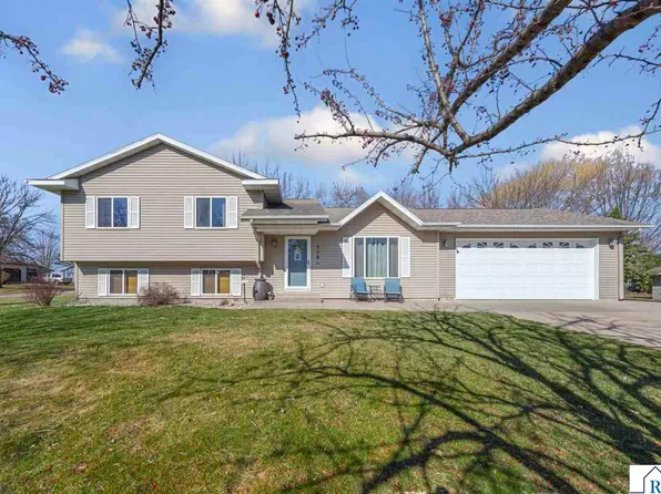 710 1st St, Cleveland, MN 56017