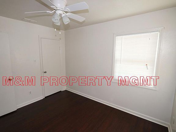 2721 CLOVER LN A - Bedroom