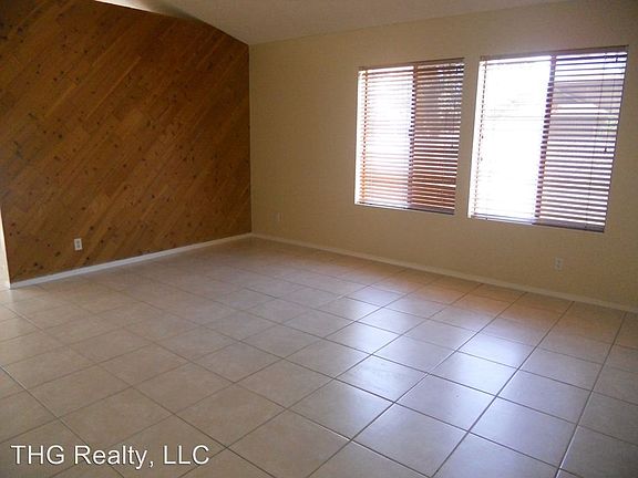 4th image of 921 S Val Vista Dr Unit 115