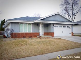 7846 W Denver Ave, Milwaukee, WI 53223