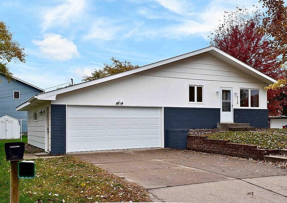 1st image of 715 37th Ave