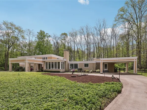 32750 Cedar Rd, Pepper Pike, OH 44124