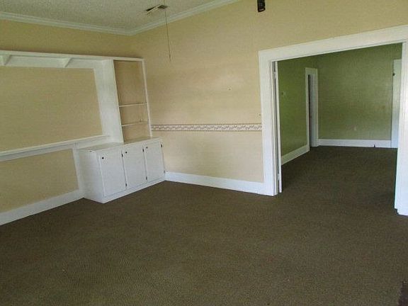 3rd image of 501 W Frank Ave