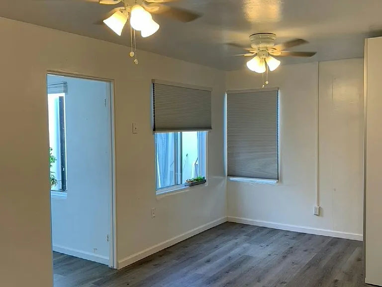 732 Ventura Pl #7 — Photo 3