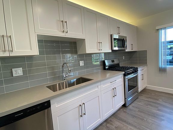 2nd image of 6326 Vinevale Ave #E