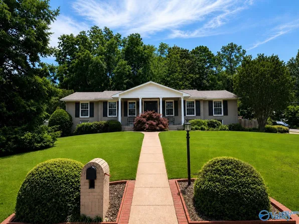 4029 Dotson Dr SE, Huntsville, AL 35802