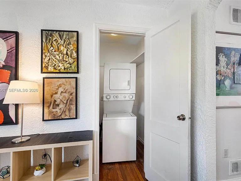 39 Sidonia Ave #2 — Photo 13