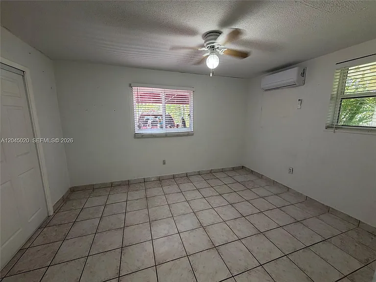 4935 SW 101st Ave #1 — Photo 7
