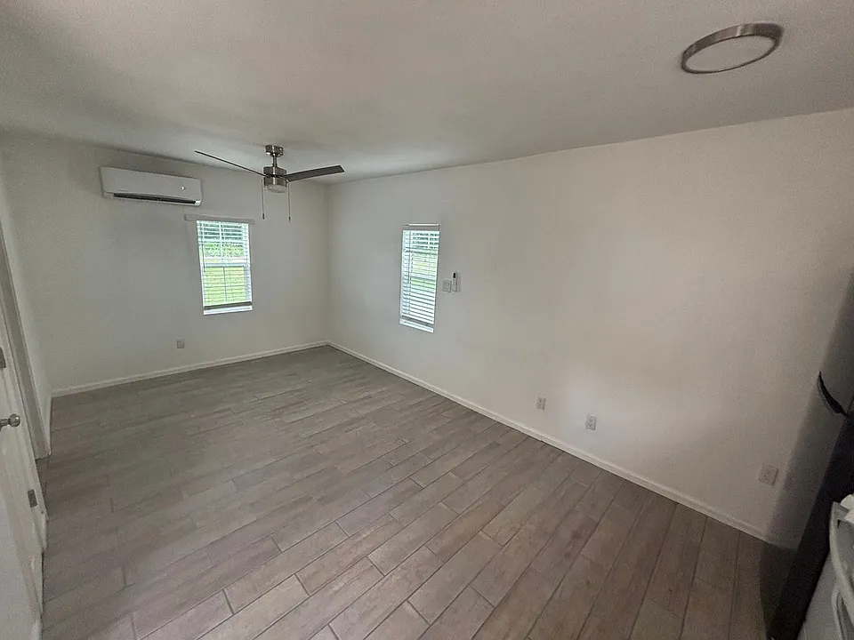 305 E Virginia Ave