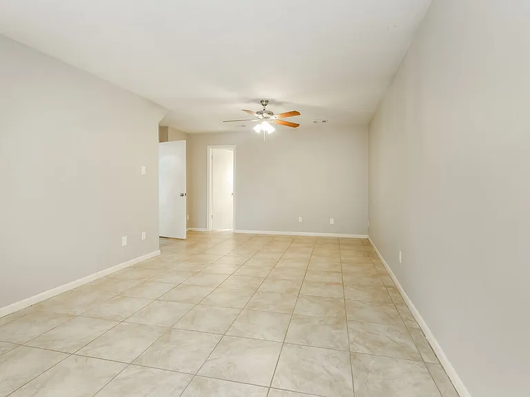 10015 Waving Fields Dr — Photo 11