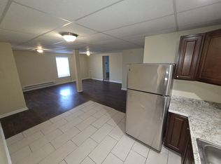 702 N 9th St APT 9, Allentown, PA 18102