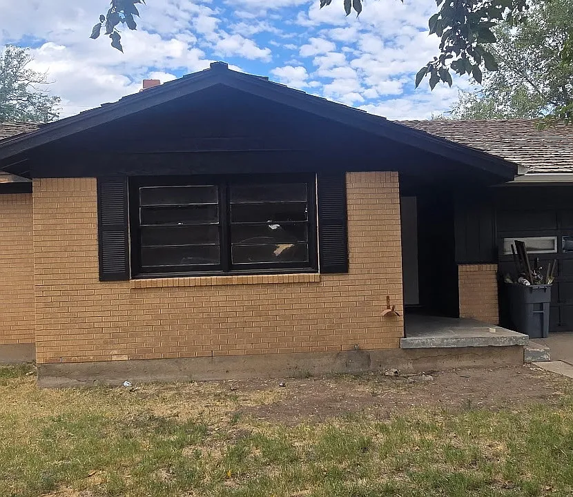 3300 Fleetwood Dr