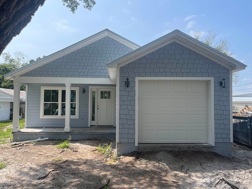1st image of 6 Poinciana Ave