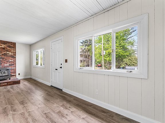 4th image of 18 Fales Rd