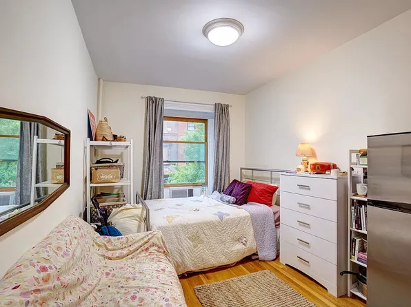 9 Montague Terrace image 1 of 14