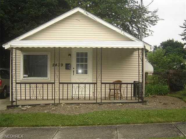 1st image of 2439 Pelton Ave