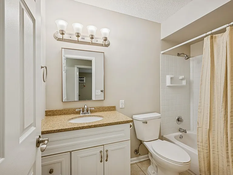 3076 Lexington Ave N #A5 — Photo 10