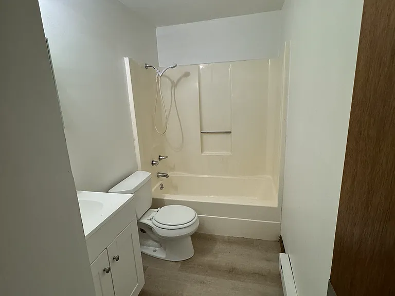 297 8th St #3 — Photo 7