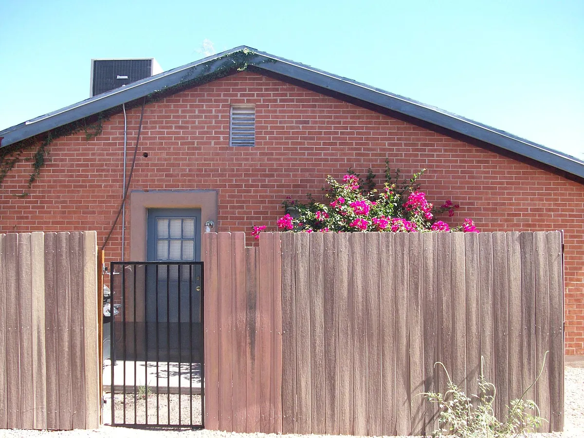 Building Photo - 1823 N Park Ave #1