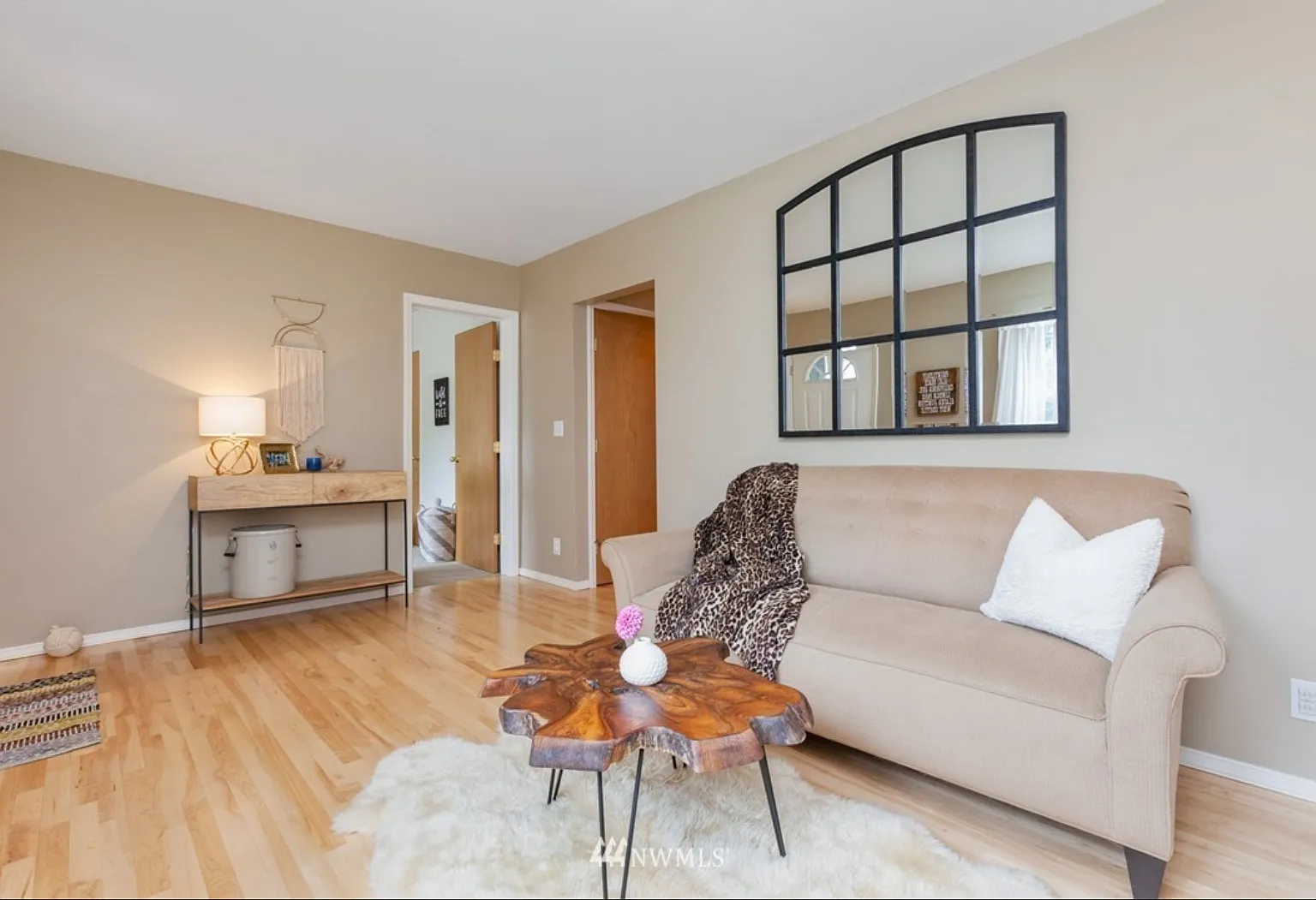 3 bed, 1700 sqft, $5,000 — Photo 3