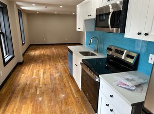 99 Ferry St #3B, Troy, NY 12180