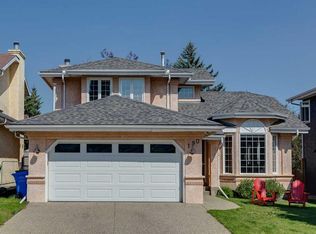 190 Mount Robson Close SE, Calgary, AB T2Z 2E2