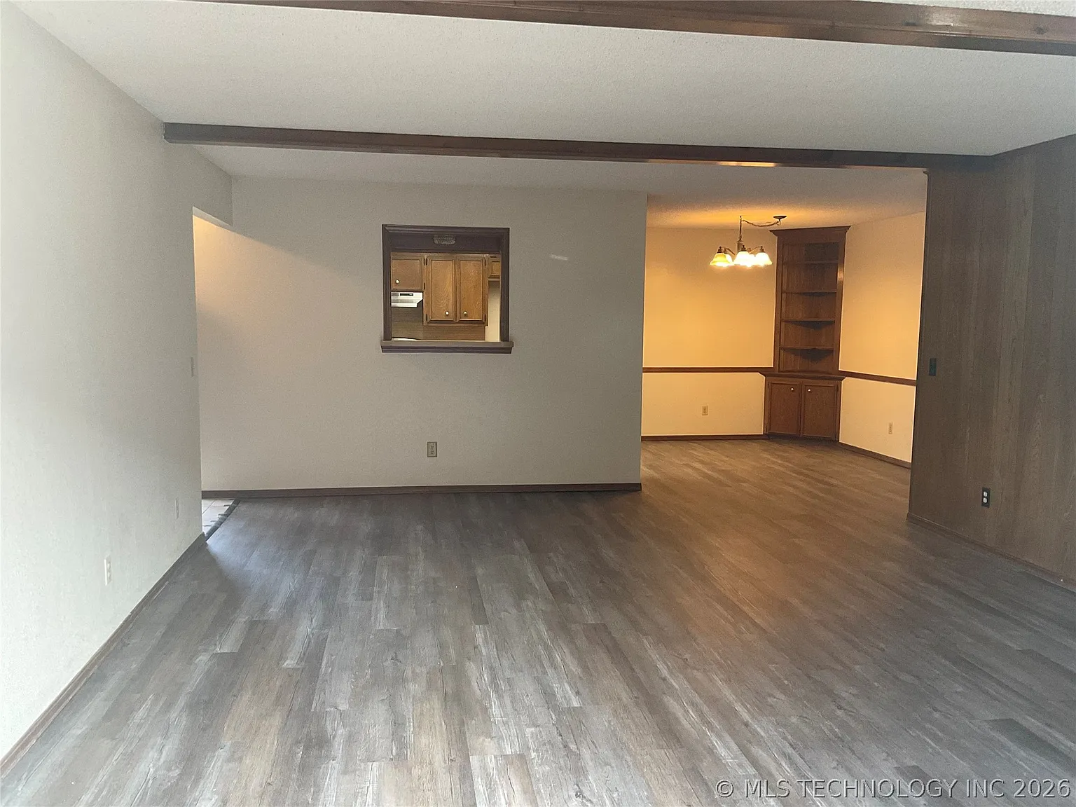 3 bed, 2.0 bath, 1560 sqft, $1,450 — Photo 2