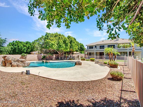 4th image of 8236 W CIELO GRANDE Avenue