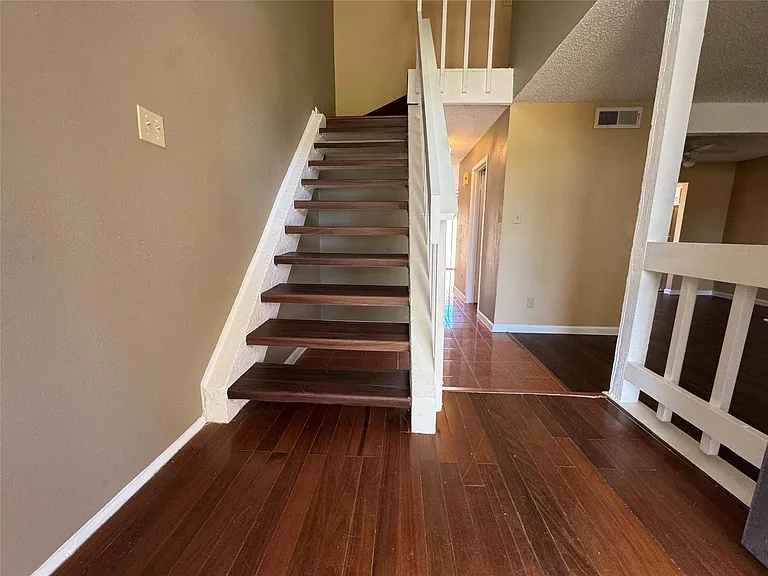 7170 S Dairy Ashford Rd — Photo 26