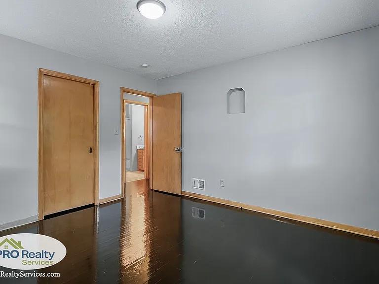 208 2nd St SW — Photo 18