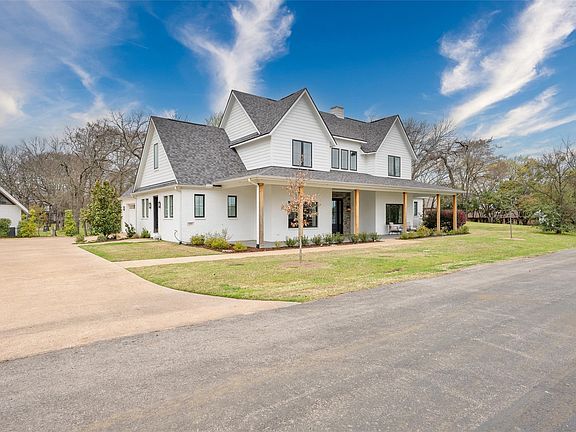 4th image of 653 Enchanted Isles Dr