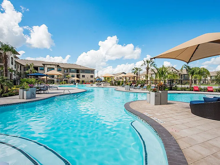 Cortland Luxe Shadow Creek — Photo 13