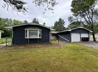 2910 Killarney Dr, Cary, IL 60013