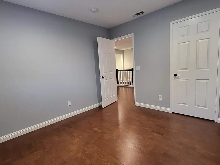 8 Tyler Pl — Photo 24