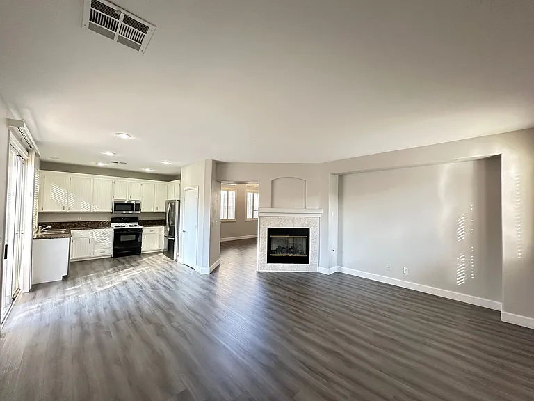 10191 Splendor Ridge Ave — Photo 6