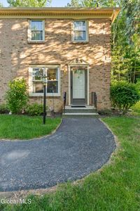 174 Williamsburg Court, Albany, NY, 12203