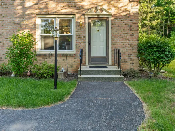 174 Williamsburg Court, Albany, NY 12203