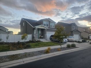 1260 E Packard Dr, Eagle Mountain, UT 84005
