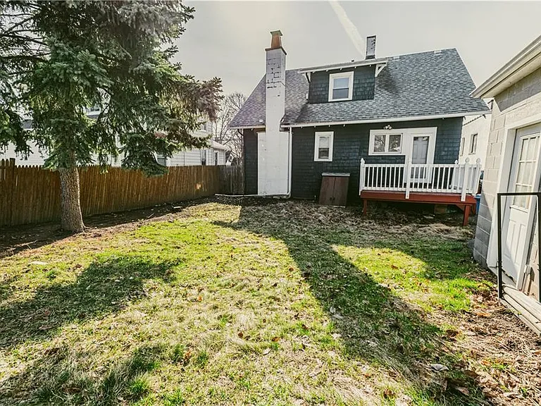 122 E Henrietta Rd — Photo 9