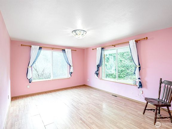 4th image of 100 W Reller Road