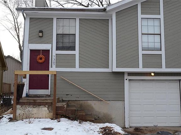3rd image of 7307 W 55th Pl