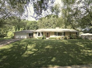 343 Carpenter Ave NW, Grand Rapids, MI 49504
