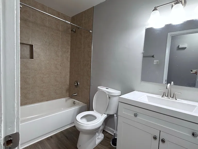 2900 Edsel Pl — Photo 7