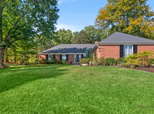 79 Mark Dr, Hawthorn Woods, IL 60047