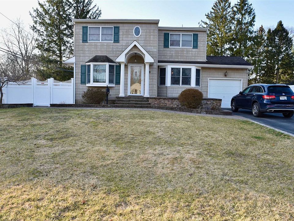 1st image of 9 Thistle Ln